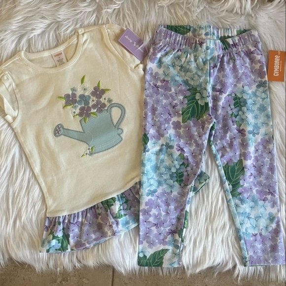 Embroidered Peplum Top and Hydrangea Print Capri Leggings - Picture 2 of 4